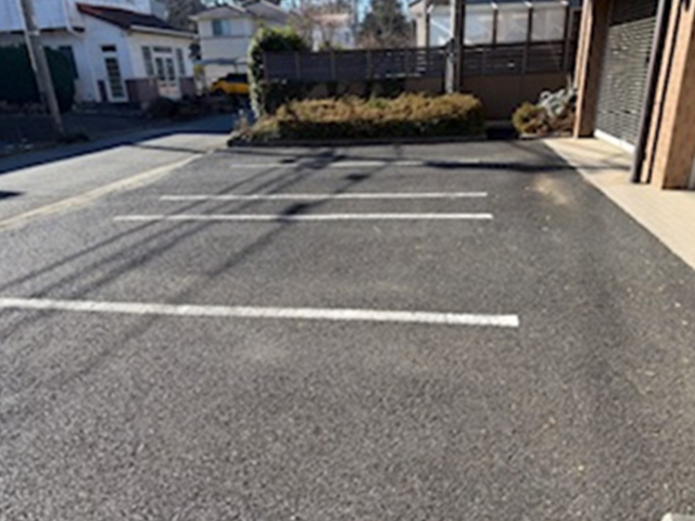 広い駐車場スペース